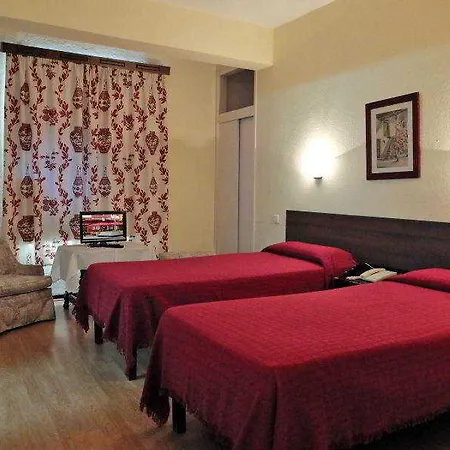Hotel Maga *